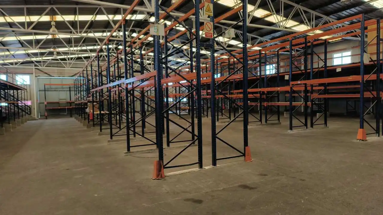 Nau industrial en venda a Crevillent