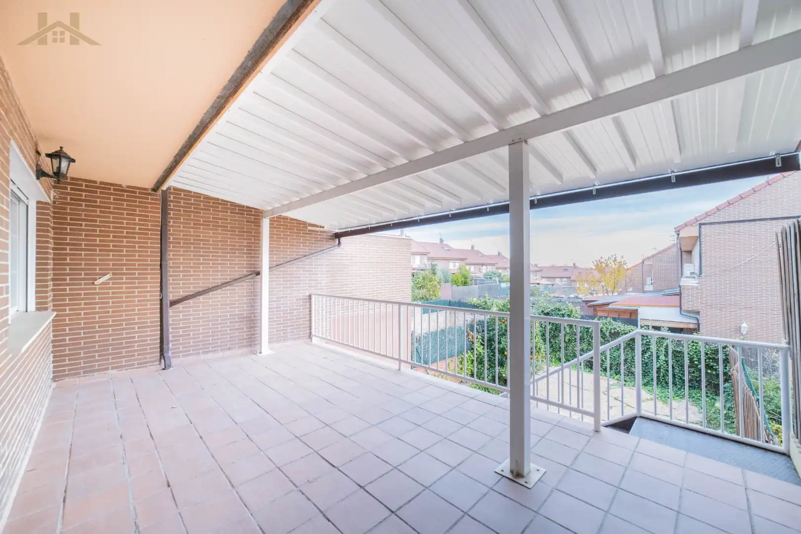 Terraza de Casa o chalet en venta en Arroyomolinos (Madrid) con Calefacción, Jardín privado y Parquet