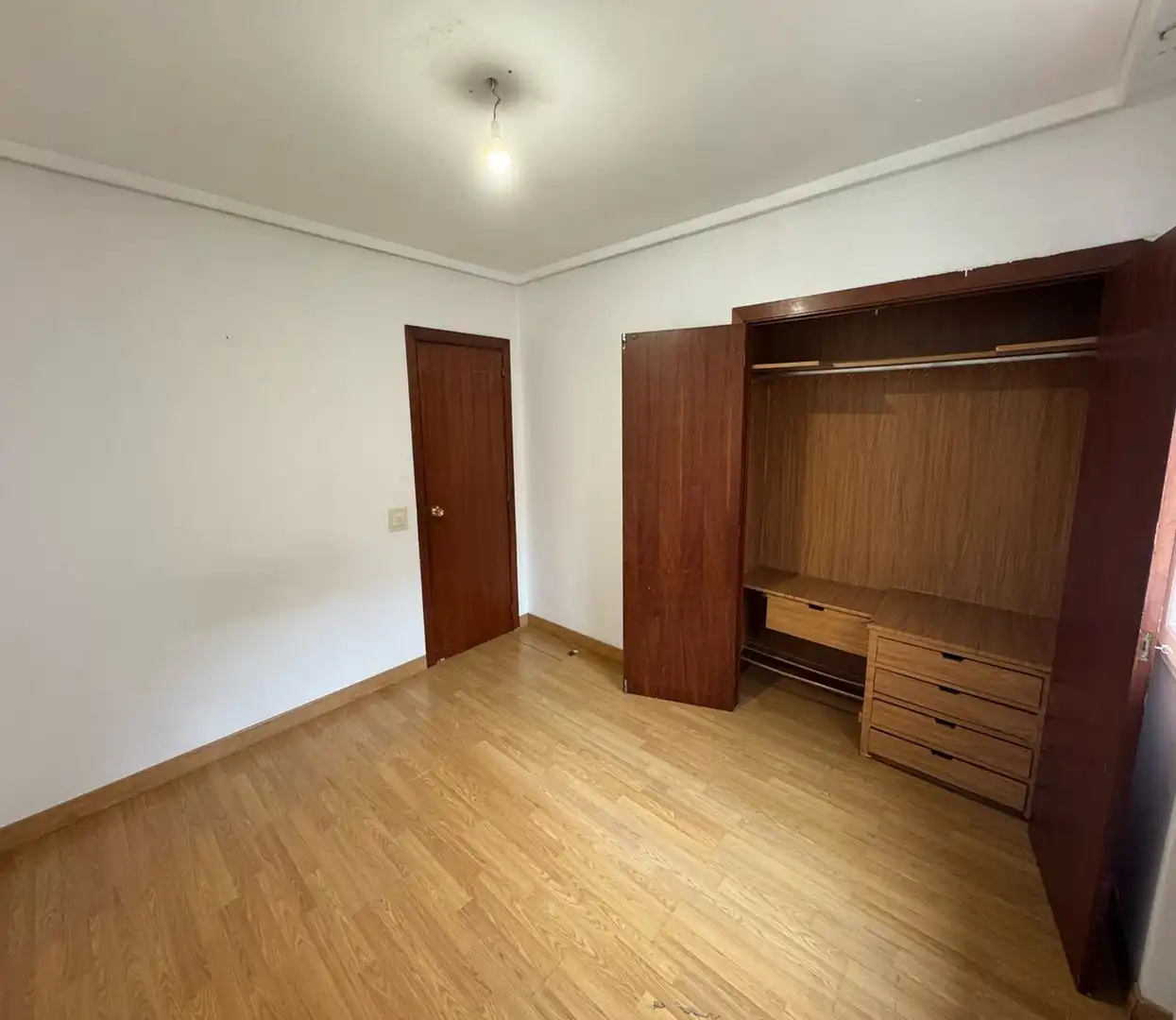 Habitación de Piso en venta en Gijón  con Calefacción y Parquet