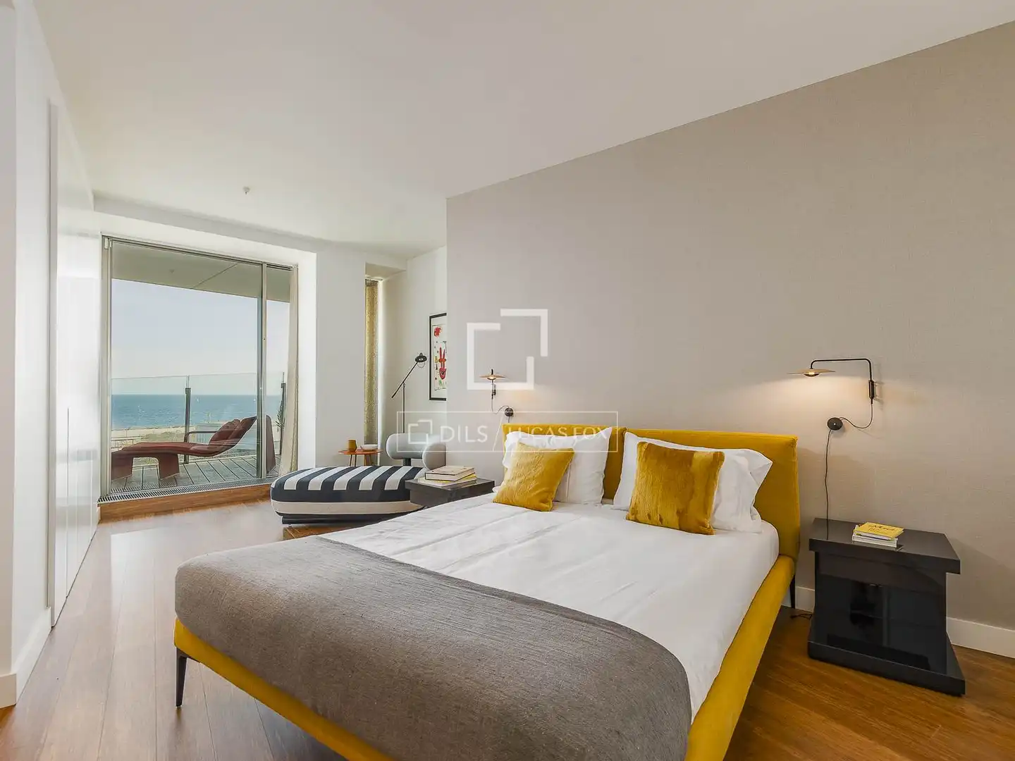 Schlafzimmer von Wohnung zum Verkauf in Barcelona mit Klimaanlage, Heizung und Terrasse