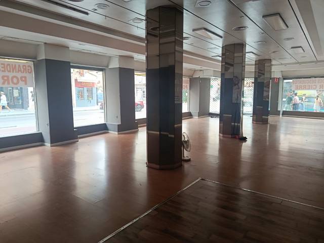 Local comercial en Alquiler en Calle Armengual de la Mota, 43 en Perchel Norte