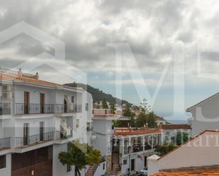 Vista exterior de Casa o xalet en venda en Frigiliana amb Terrassa i Balcó