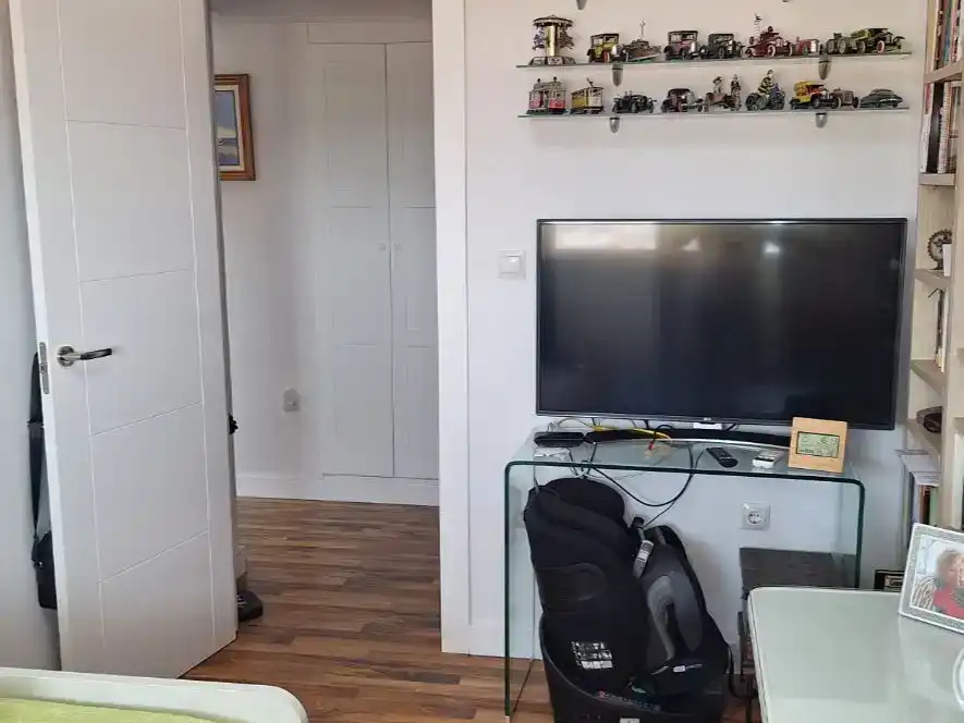 Sala d'estar de Pis en venda en Granada amb Aire condicionat, Parquet i Terrassa