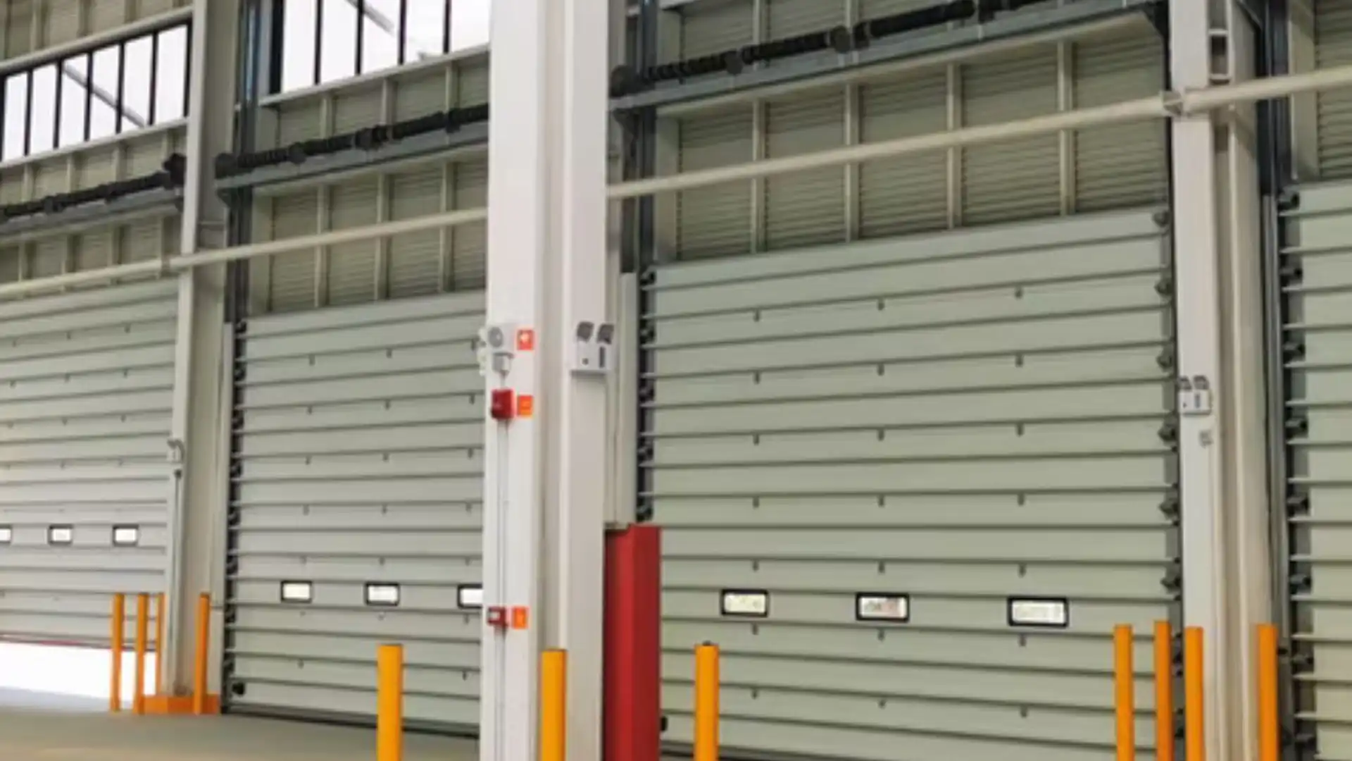 Außenansicht von Geschaftsraum zum Verkauf in  Zaragoza Capital mit Alarm