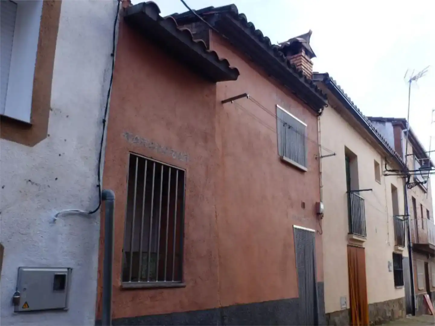Vista exterior de Piso en venta en Hernán-Pérez con Amueblado