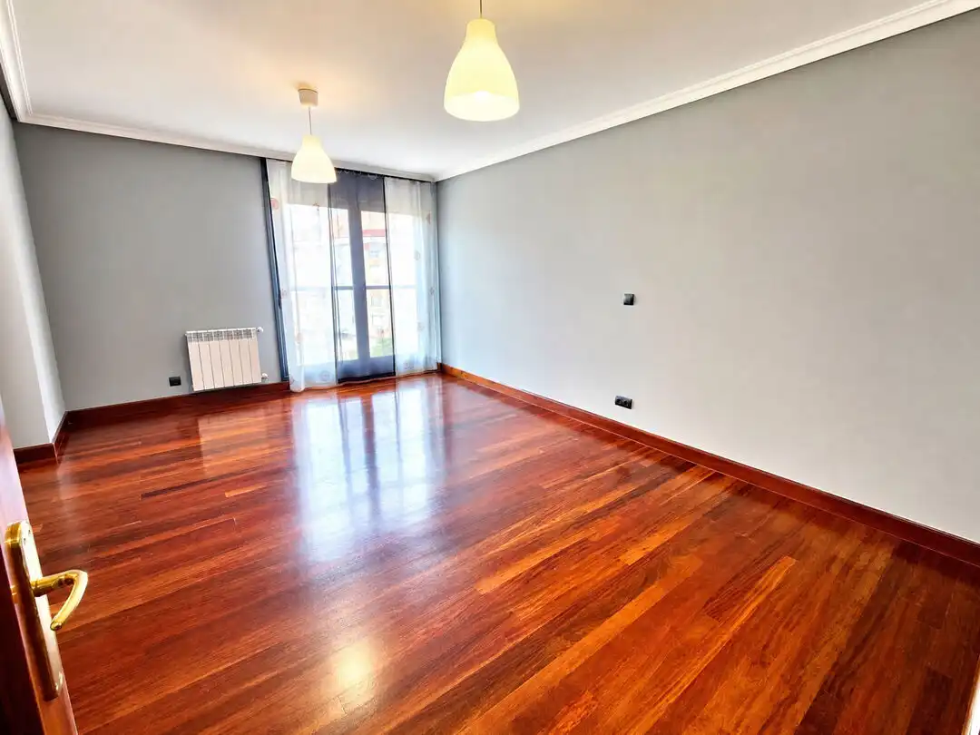 Sala d'estar de Pis en venda en Santurtzi  amb Calefacció i Terrassa