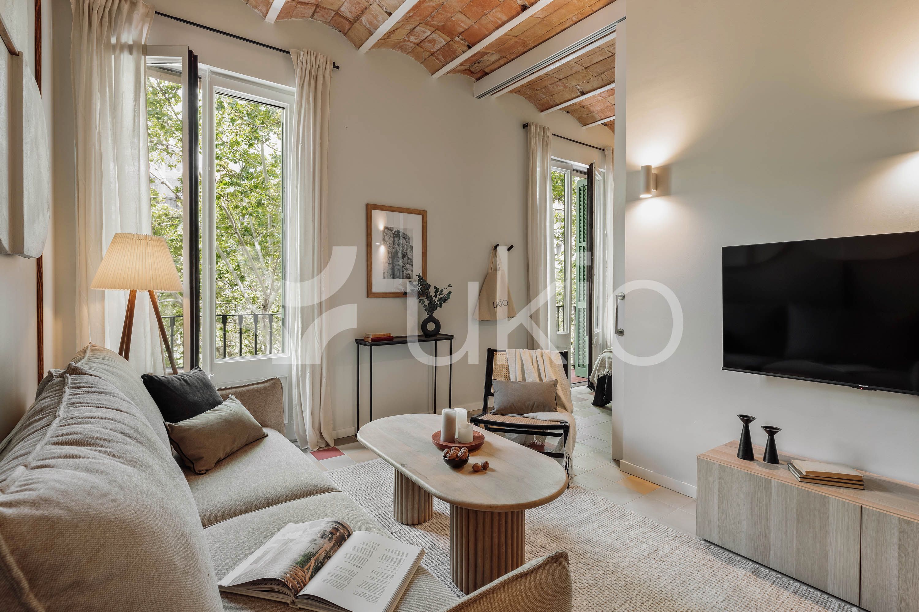 Sala d'estar de Apartament de lloguer en  Barcelona Capital amb Aire condicionat, Calefacció i Moblat