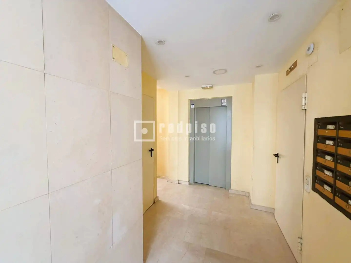 Wohnung zum Verkauf in Madrid mit Klimaanlage, Heizung und Möbliert