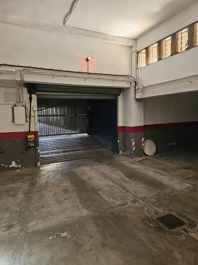 Parking of Flat for sale in Valencia  with Furnished and Balcony