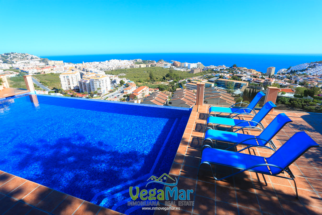 Vista exterior de Casa o chalet en venta en Almuñécar