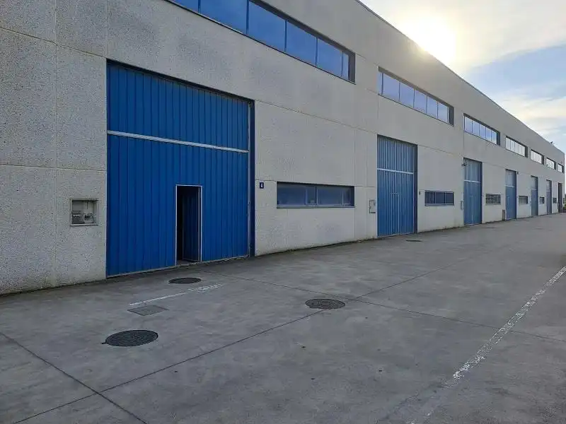 Vista exterior de Nave industrial de alquiler en Lanciego / Lantziego