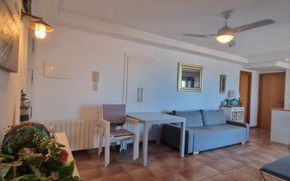 Sala d'estar de Apartament de lloguer en  Valencia Capital amb Aire condicionat, Moblat i Forn