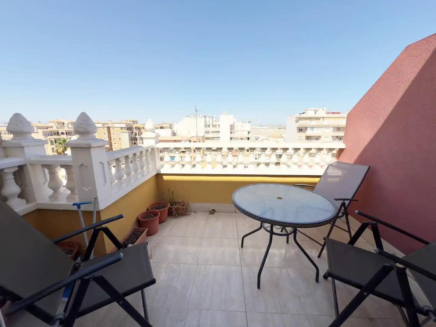 Terrasse von Dachboden zum Verkauf in Torrevieja mit Klimaanlage, Heizung und Terrasse
