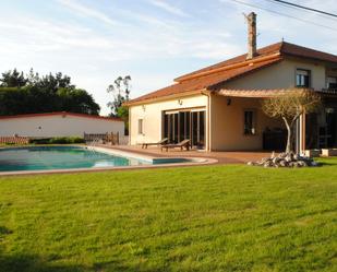 Piscina de Casa o xalet en venda en Oroso amb Calefacció, Terrassa i Traster