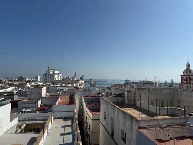 Vista exterior de Estudio en venta en Cádiz