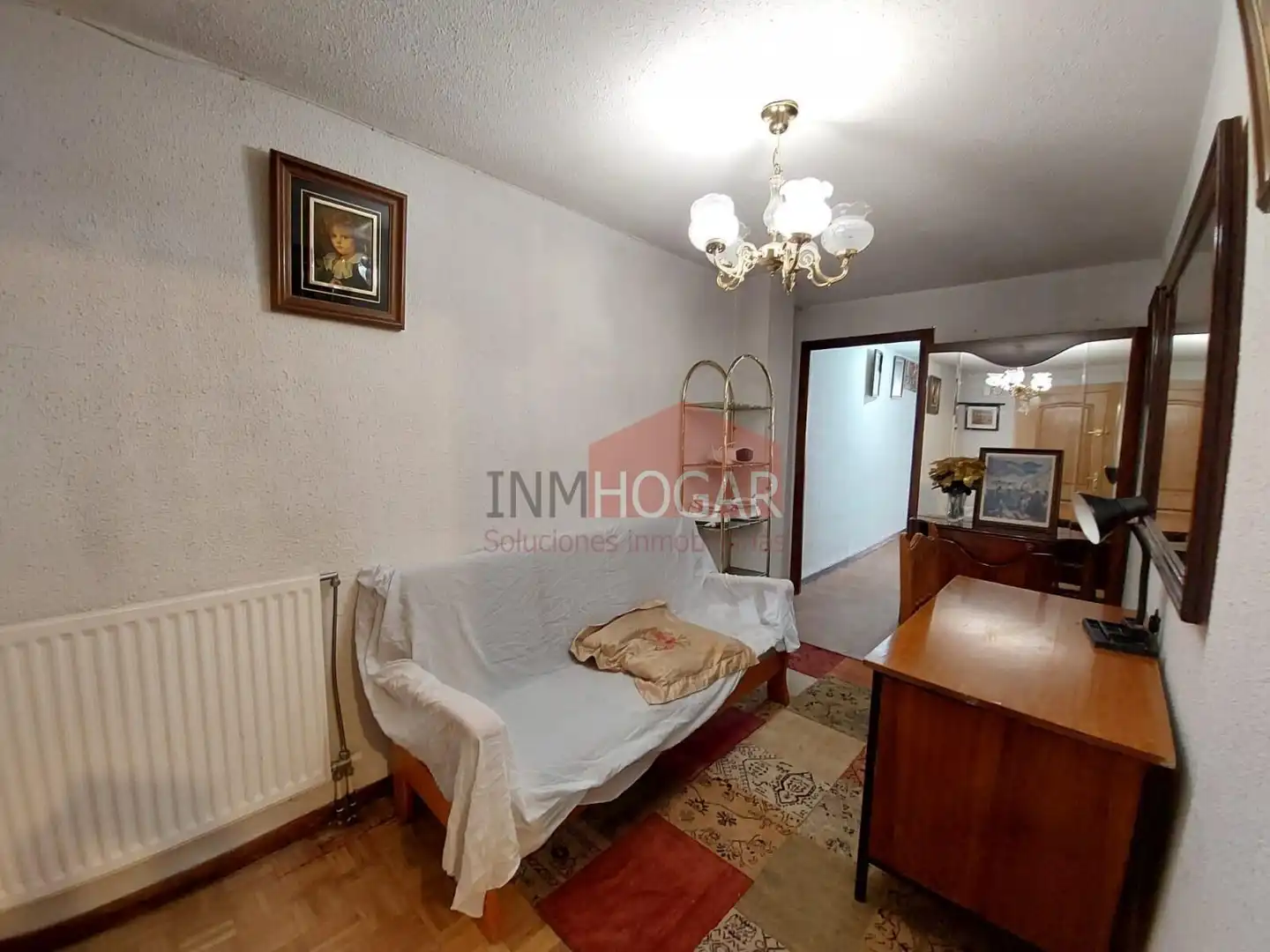 Sala d'estar de Pis de lloguer en Ávila amb Parquet, Terrassa i Moblat