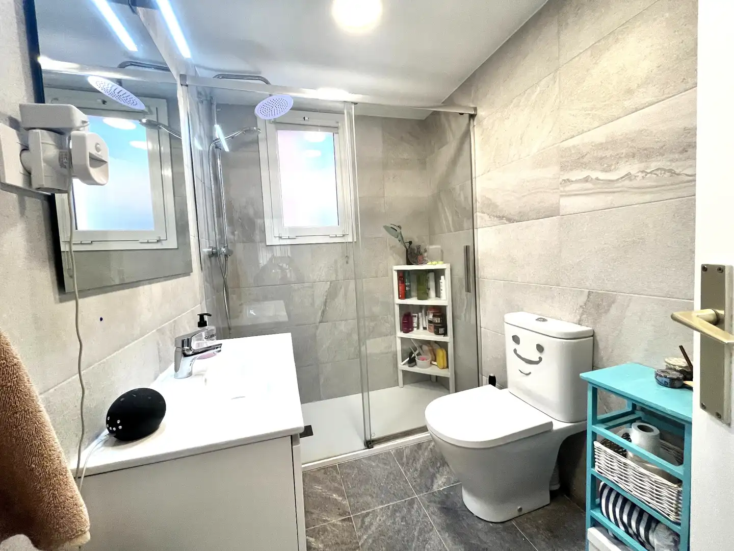 Baño de Piso en venta en Santa Coloma de Cervelló con Calefacción, Parquet y Horno