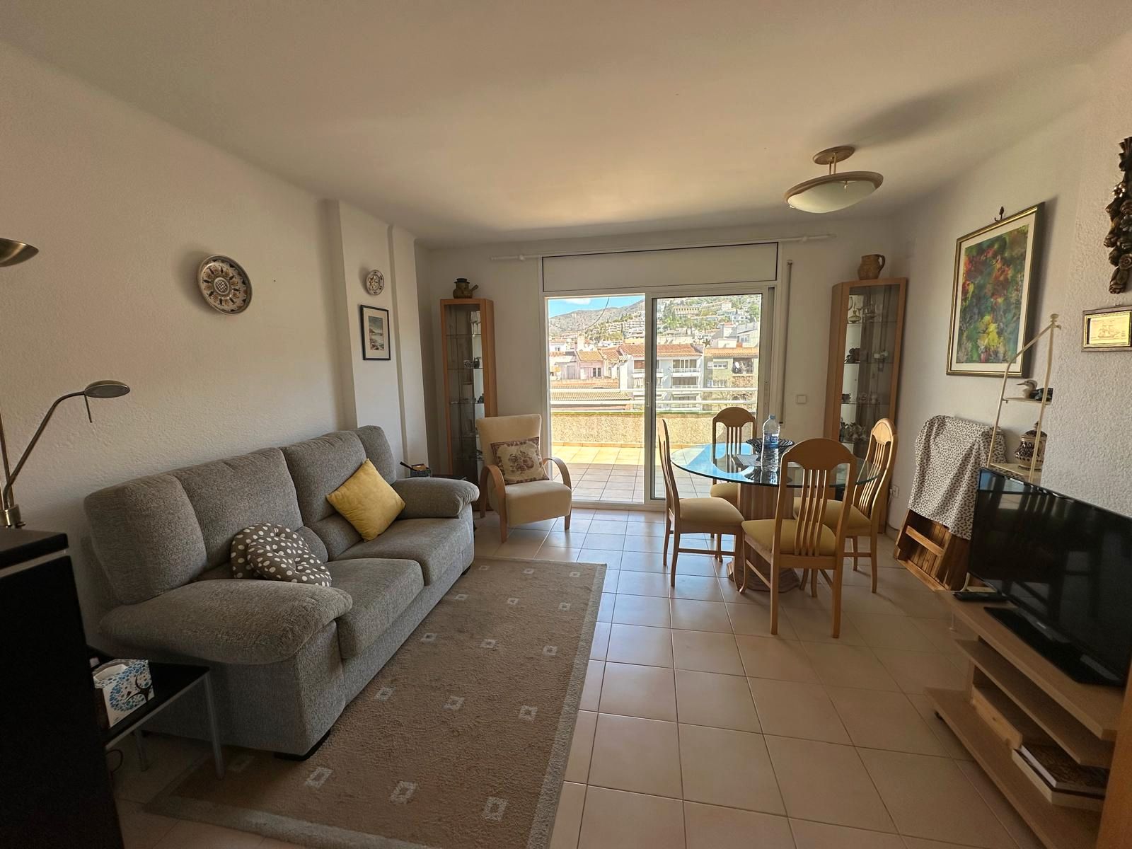 Sala d'estar de Dúplex en venda en Roses amb Terrassa i Moblat