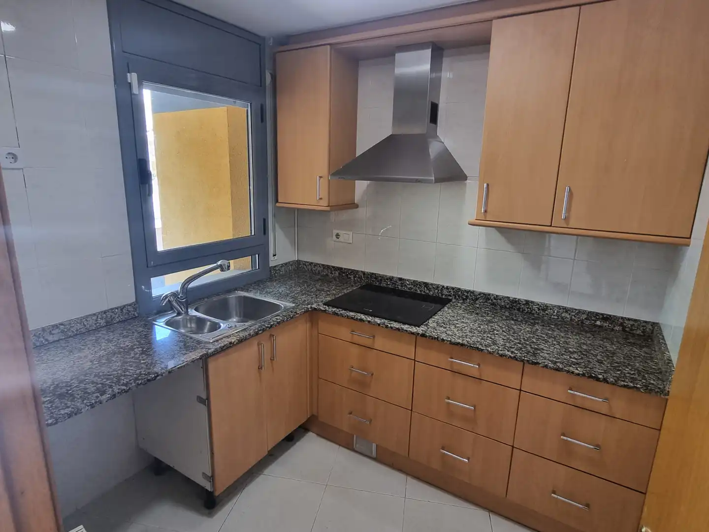 Planta baja en venta en Eixample Sud – Migdia