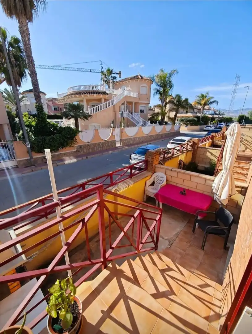 Vista exterior de Dúplex en venta en Benferri con Calefacción, Terraza y Piscina