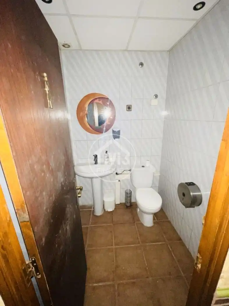 Local commercial à vendre à Avinguda Maria Cristina, imagen 12