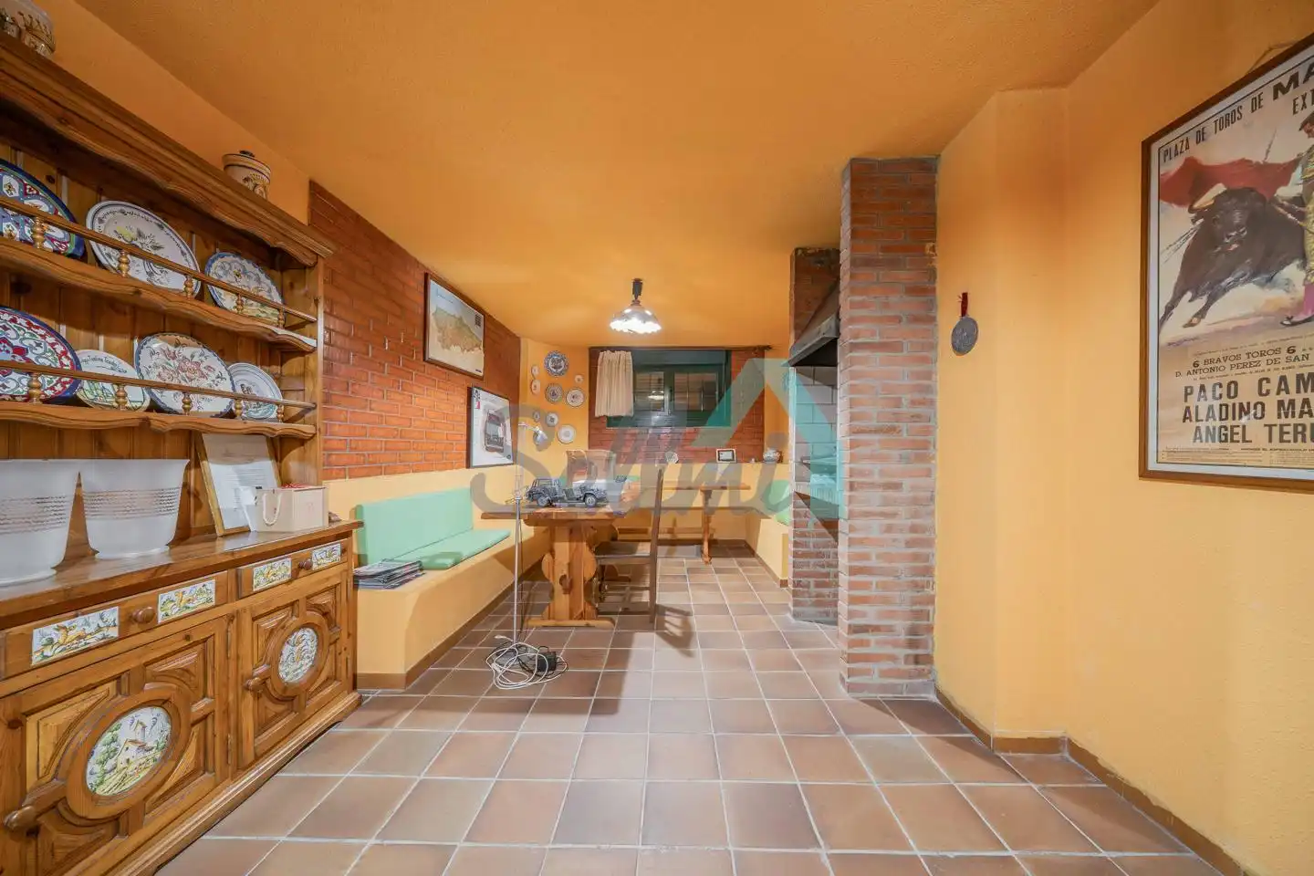 Cuina de Casa o xalet en venda en Oviedo  amb Calefacció, Jardí privat i Parquet