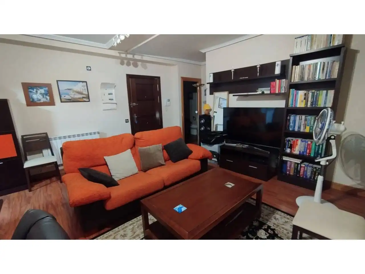 Sala d'estar de Pis de lloguer en Ocaña amb Calefacció, Parquet i Moblat