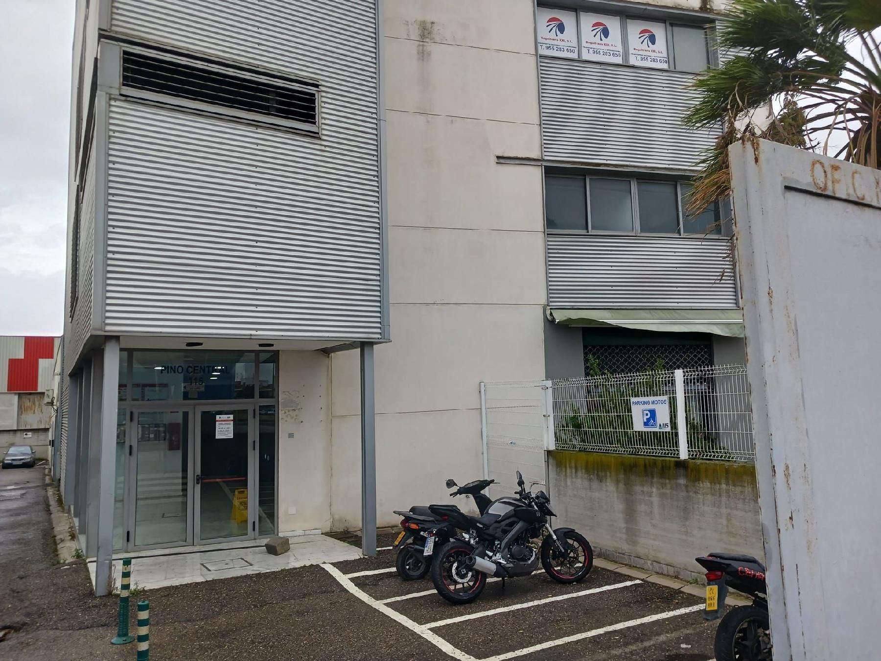 Exterior view of Office for sale in  Sevilla Capital