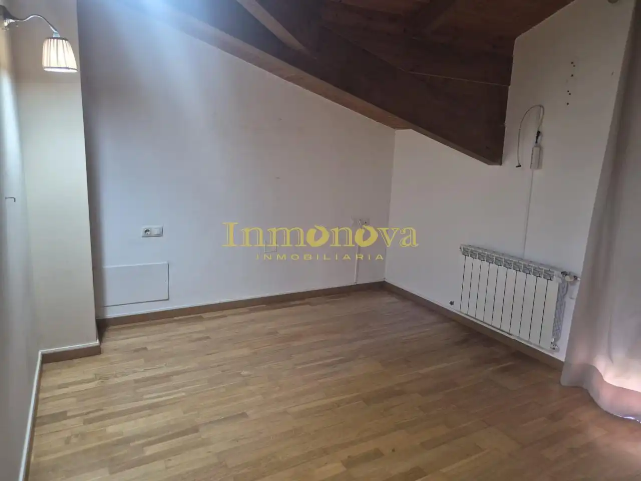 Sala d'estar de Casa adosada en venda en A Merca   amb Calefacció, Jardí privat i Terrassa