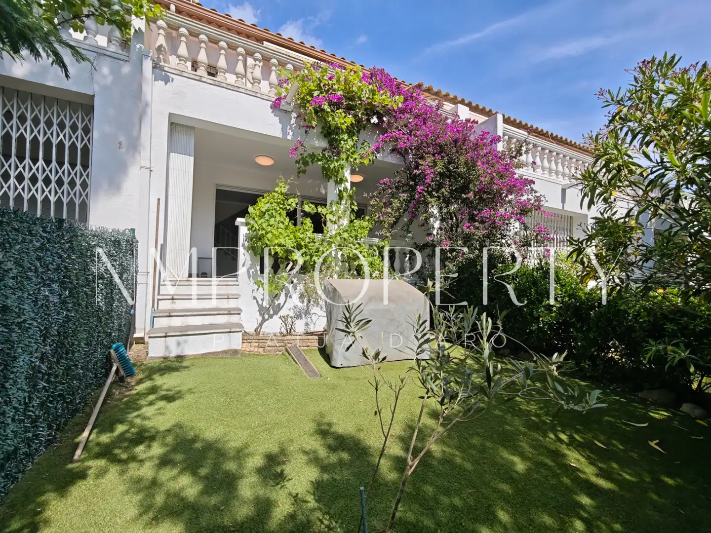 Garten von Einfamilien-Reihenhaus zum Verkauf in Castell d'Aro, Platja d'Aro i s'Agaró mit Heizung, Privatgarten und Parkett