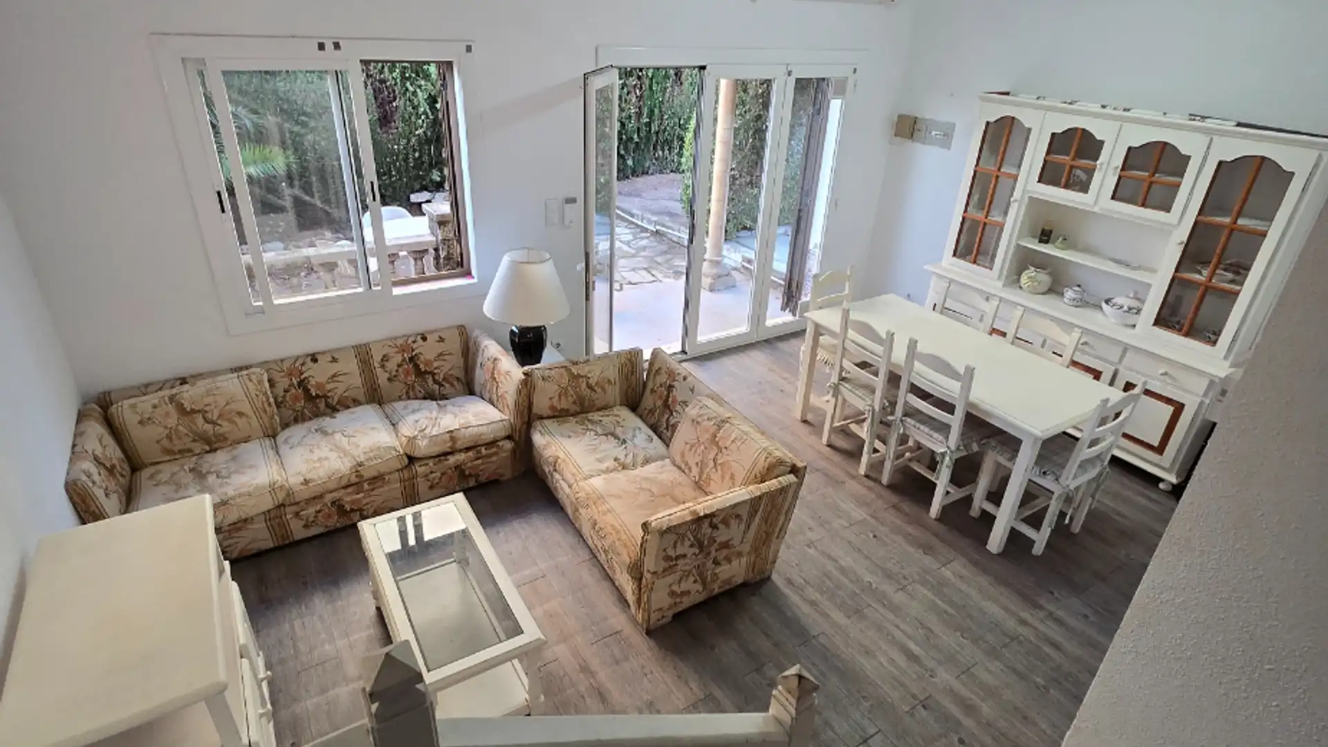 Sala de estar de Casa adosada en venta en Cambrils con Jardín privado, Horno y Piscina comunitaria