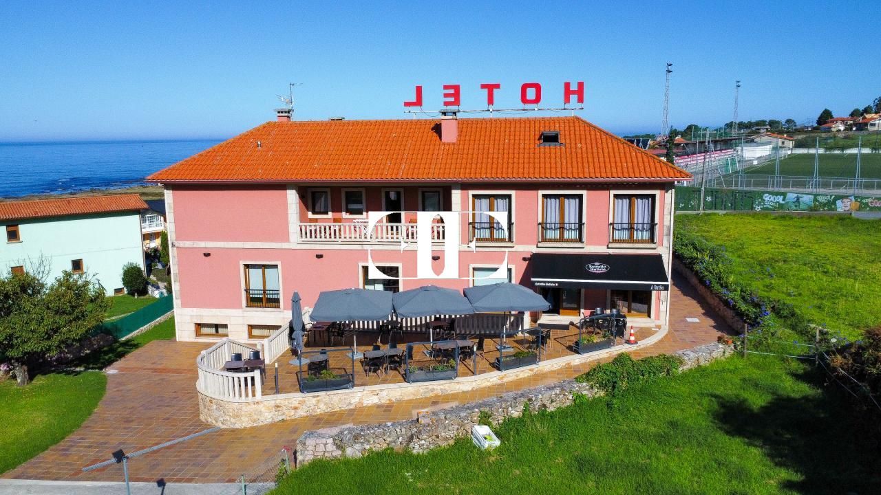 Building for sale in Oia