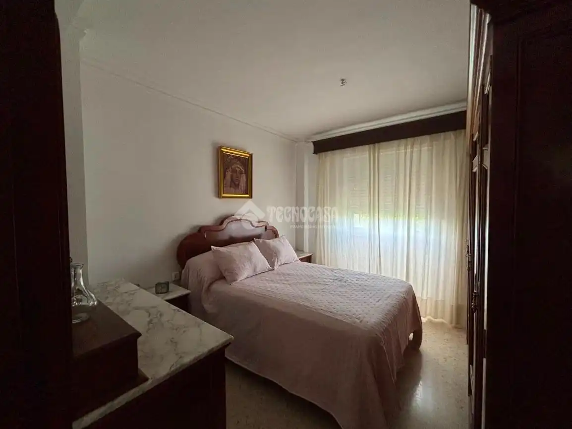 Habitación de Casa adosada en venta en Écija