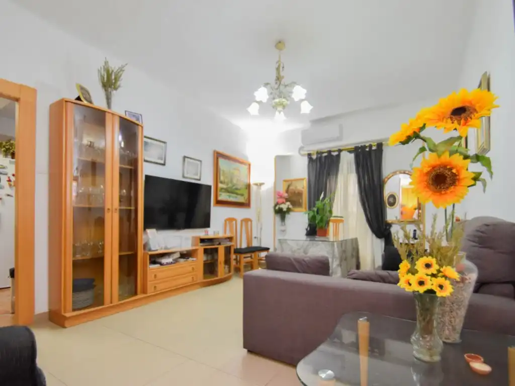 Piso con ascensor en venta en Calle Moncayo