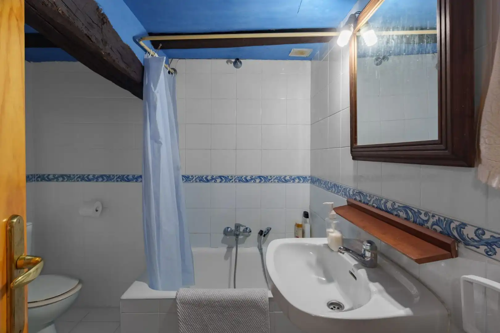 Bathroom of Flat for sale in Tolosa  with Storage room and Furnished