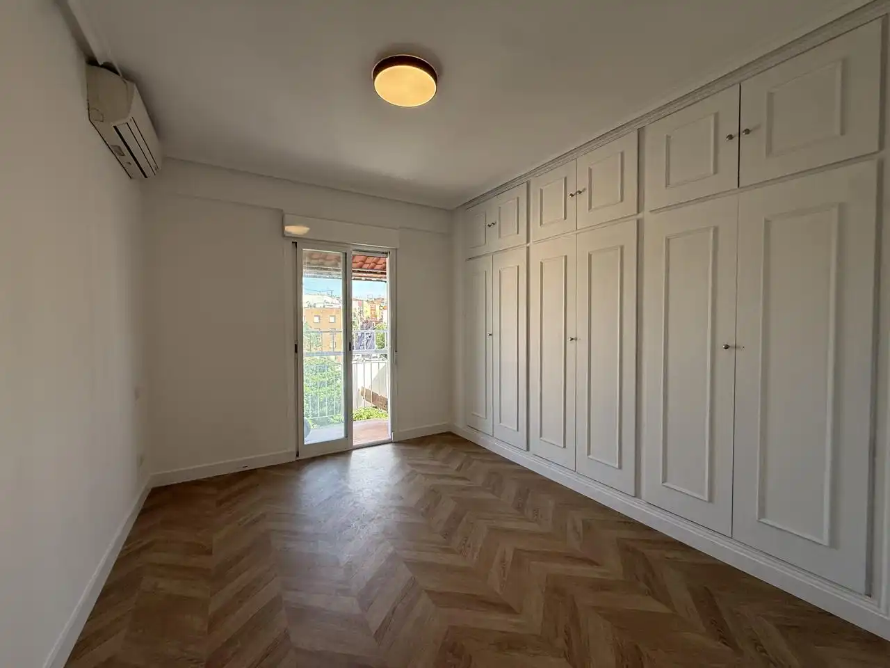 Bedroom of Flat for sale in Madrid  with Air Conditioner, Heating and Terrace