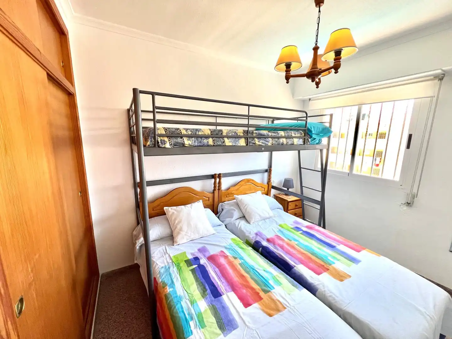Schlafzimmer von Wohnungen zum Verkauf in Elche / Elx mit Privatgarten, Möbliert und Gemeinschaftspool