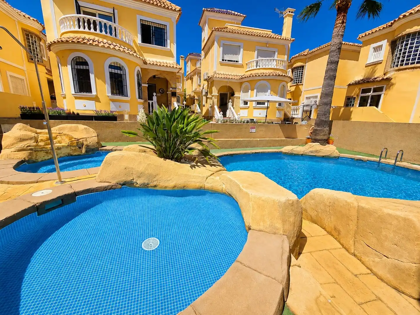 House with pool for sale in Orihuela Costa
