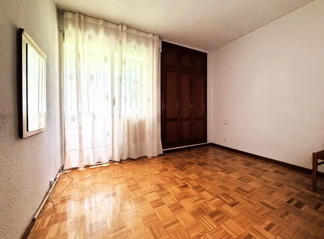 Dormitori de Planta baixa en venda en Madrid amb Calefacció i Terrassa