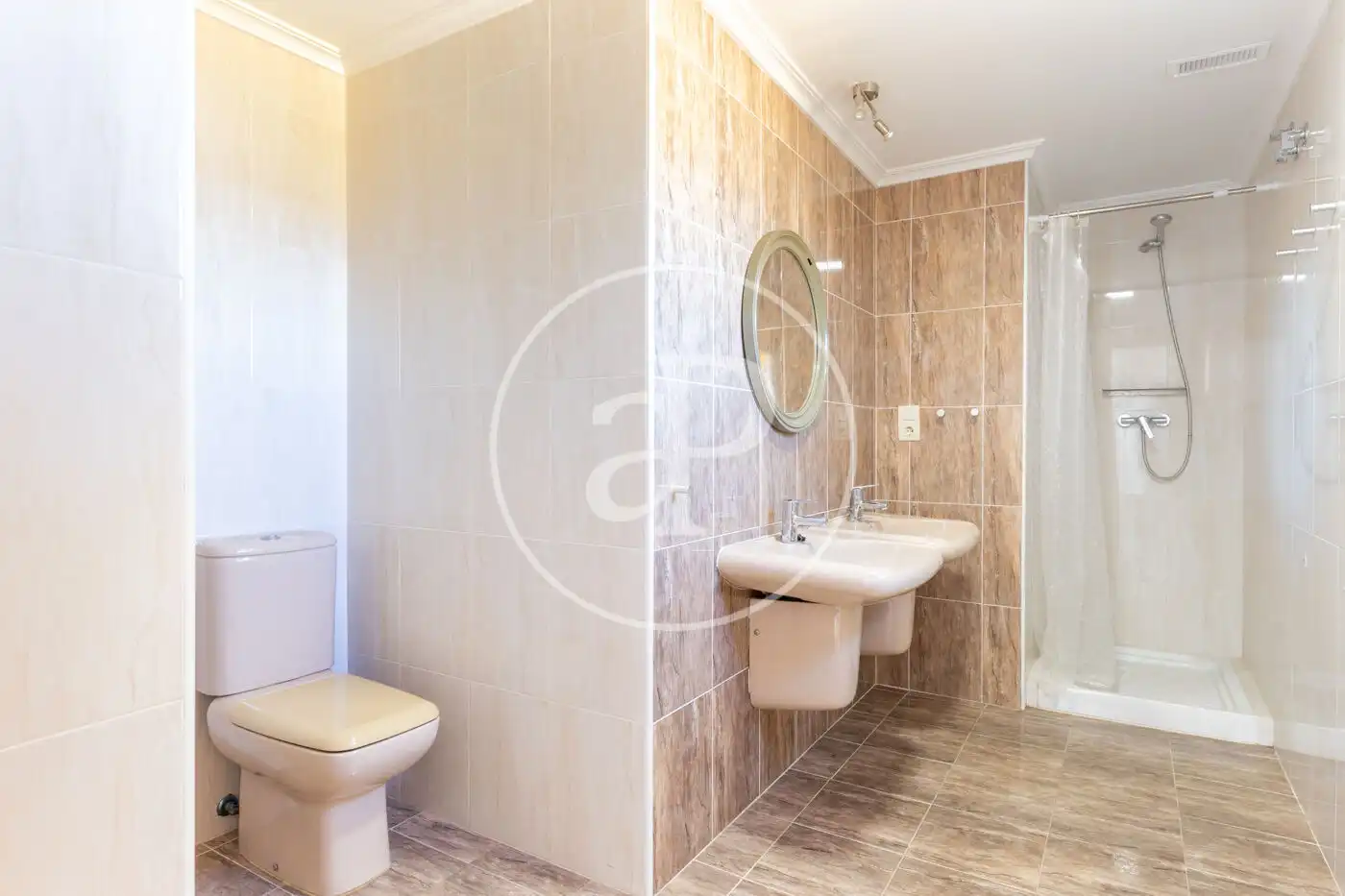 Badezimmer von Dachboden zum Verkauf in Canet d'En Berenguer mit Klimaanlage, Heizung und Terrasse