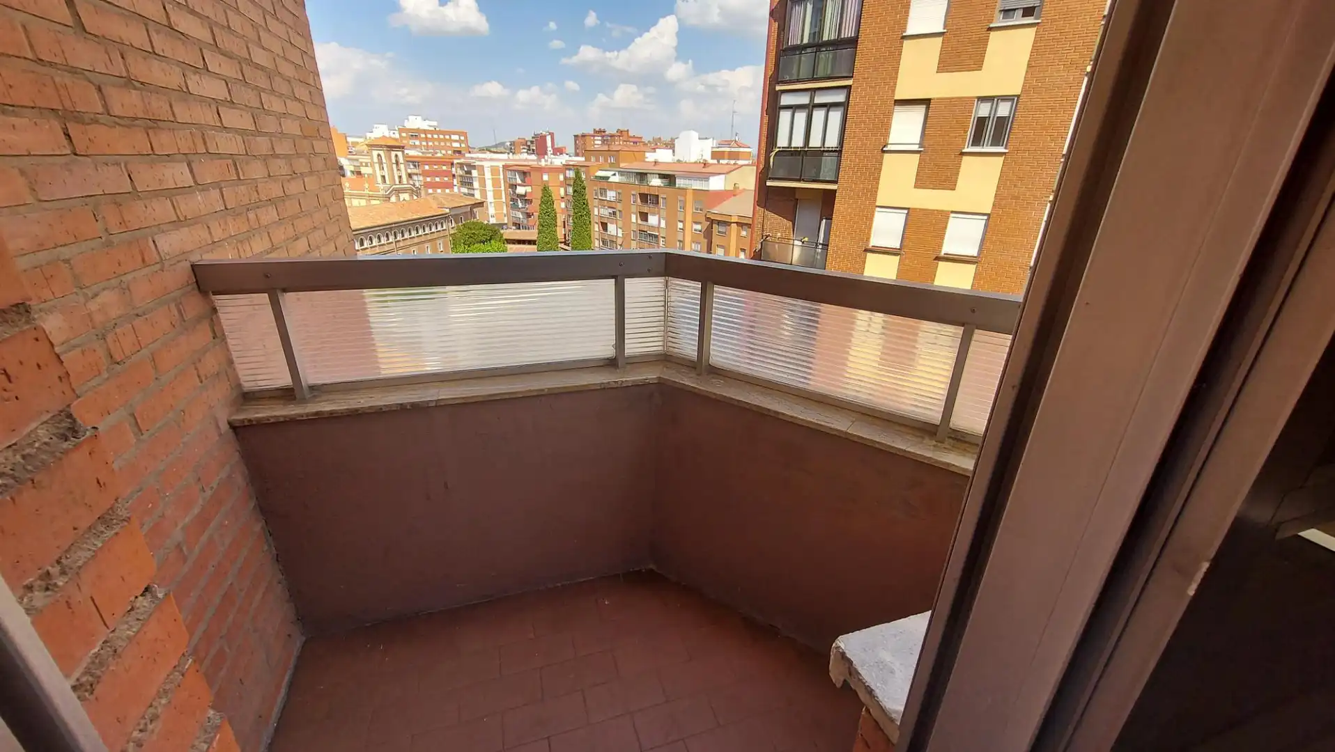 Terrassa de Pis de lloguer en Valladolid amb Calefacció, Moblat i Balcó