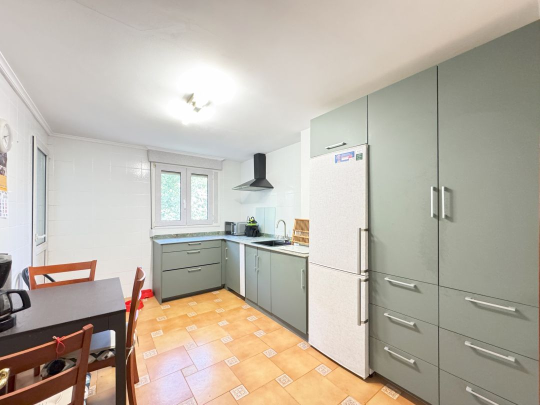 Kitchen of Flat for sale in Bergara  with Heating, Storage room and Balcony