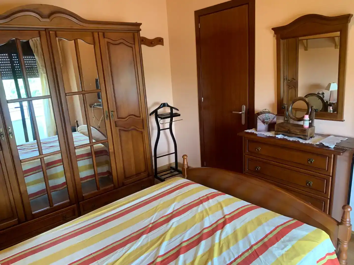 Bedroom of Flat for sale in Alpens  with Air Conditioner and Balcony
