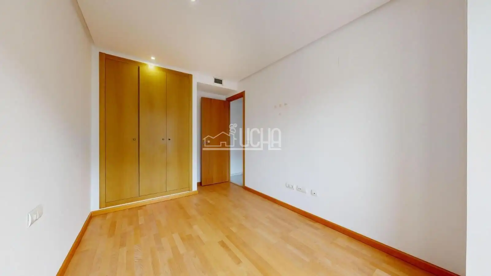 Piso en venta en Calle SAN VICENTE MARTIR, Arrancapins