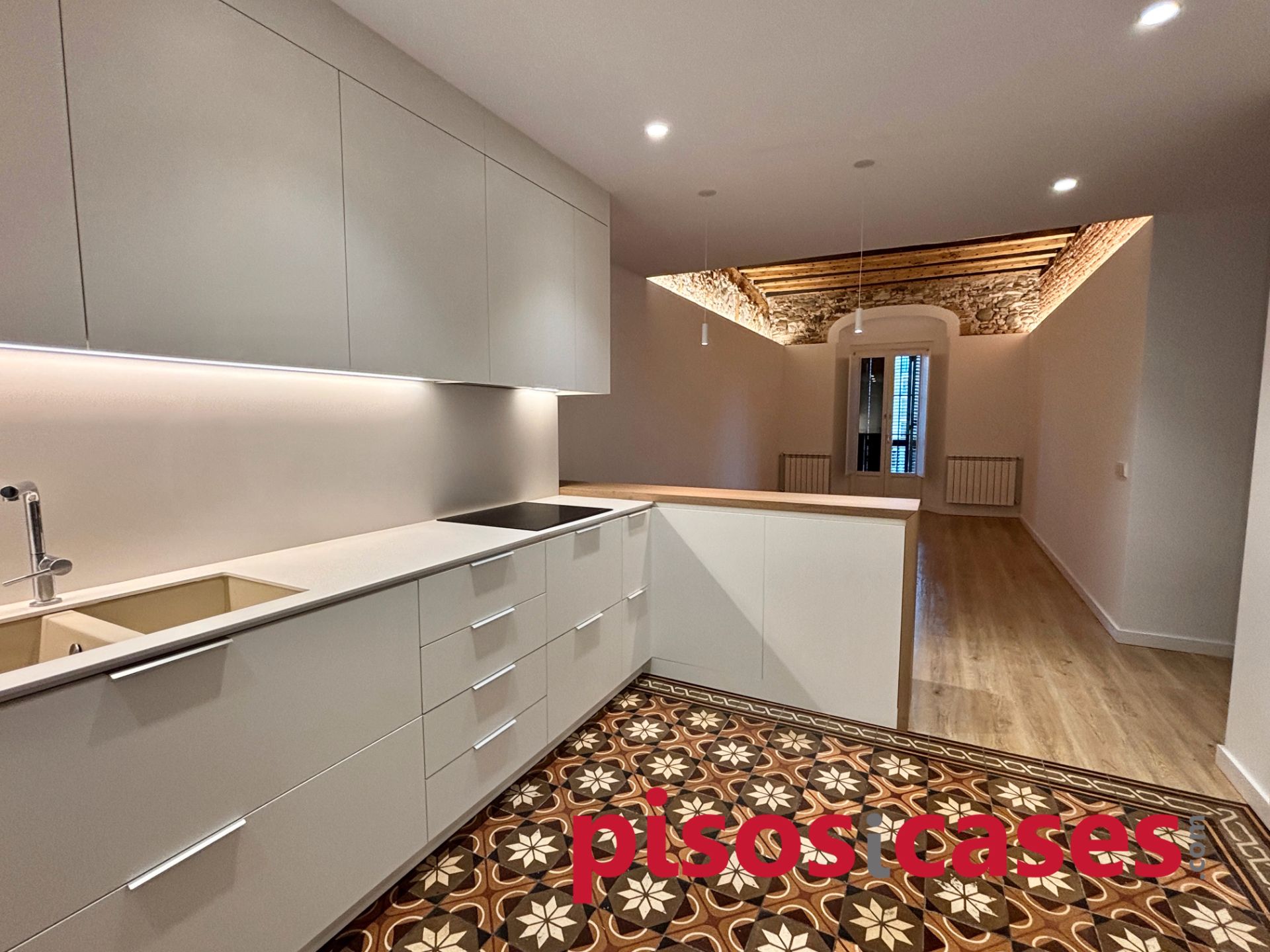 Kitchen of Flat to rent in Vic  with Heating, Oven and Balcony