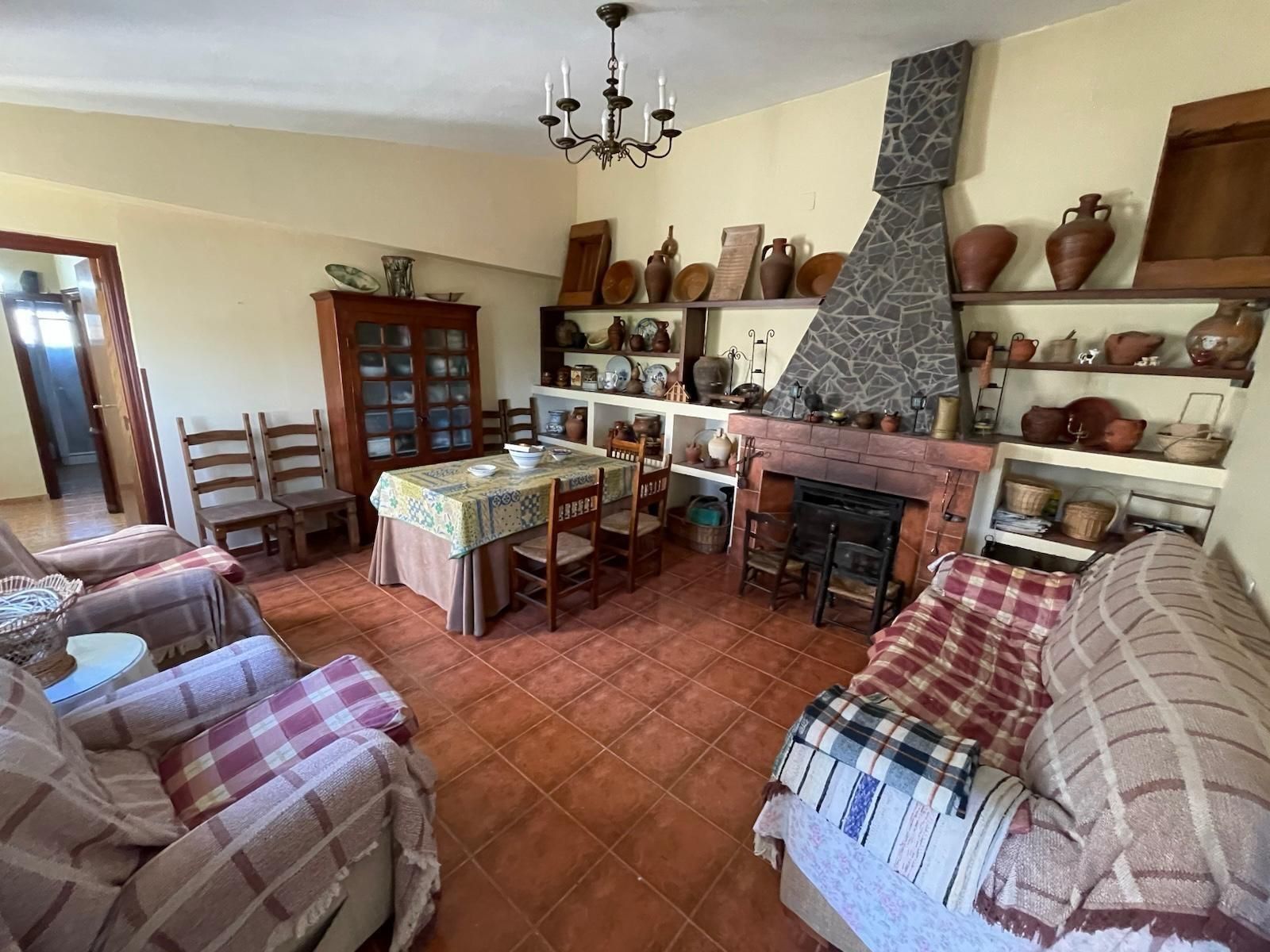 Menjador de Casa o xalet en venda en Cáceres Capital amb Aire condicionat, Jardí privat i Terrassa