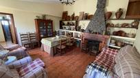 Menjador de Casa o xalet en venda en Cáceres Capital amb Aire condicionat, Jardí privat i Terrassa