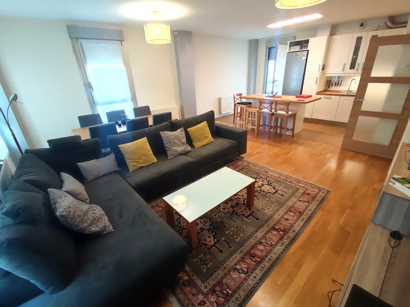 Sala de estar de Piso en venta en Vitoria - Gasteiz con Calefacción, Terraza y Amueblado