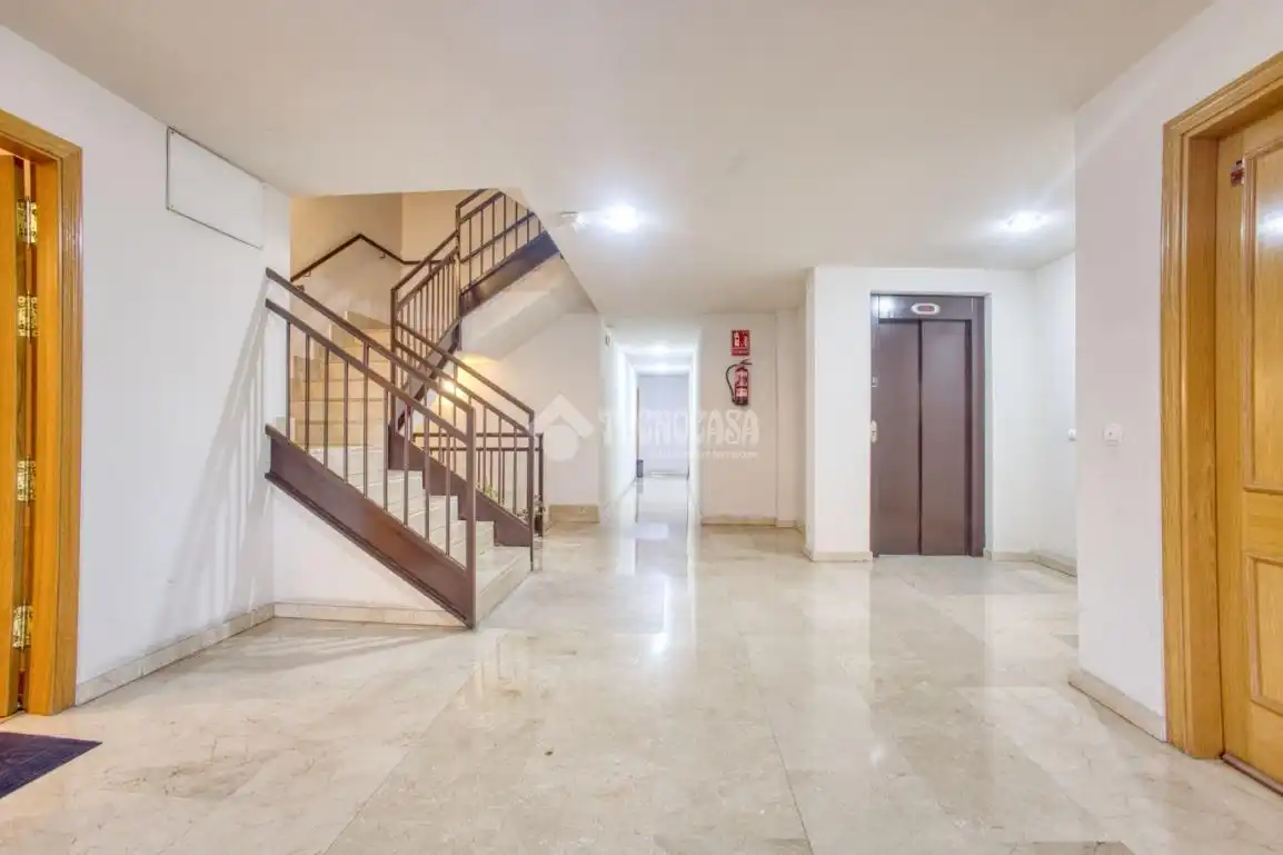 Piso en venta en Villamayor con Calefacción, Jardín privado y Terraza