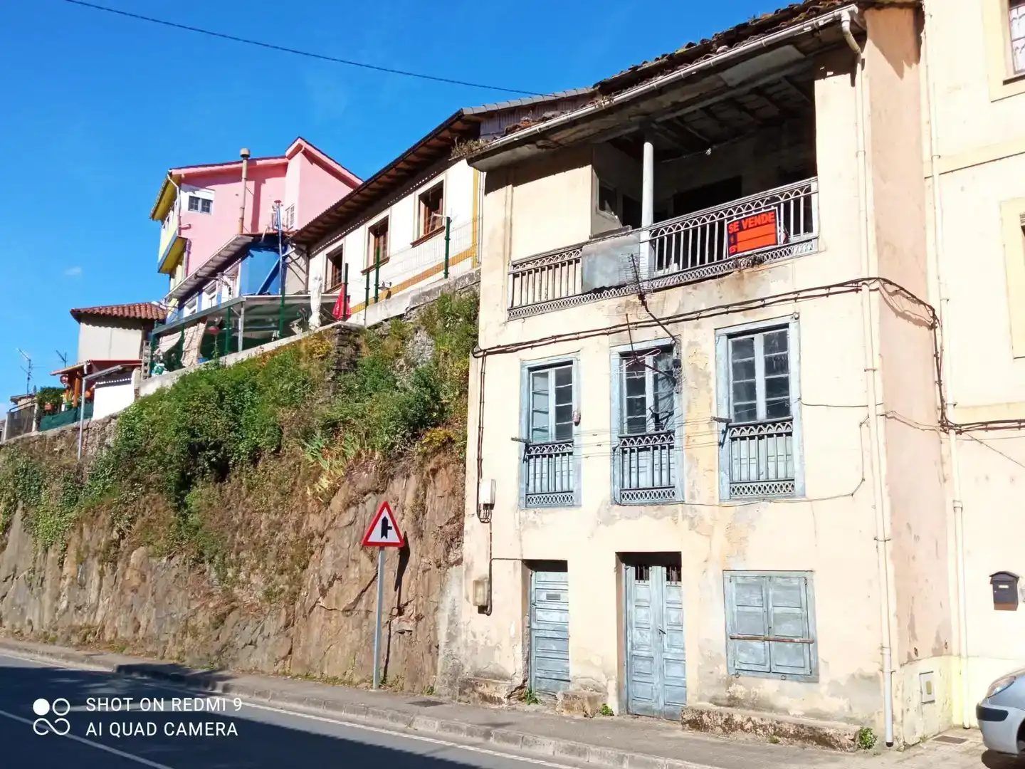 Vista exterior de Piso en venta en Cangas del Narcea con Trastero y Balcón